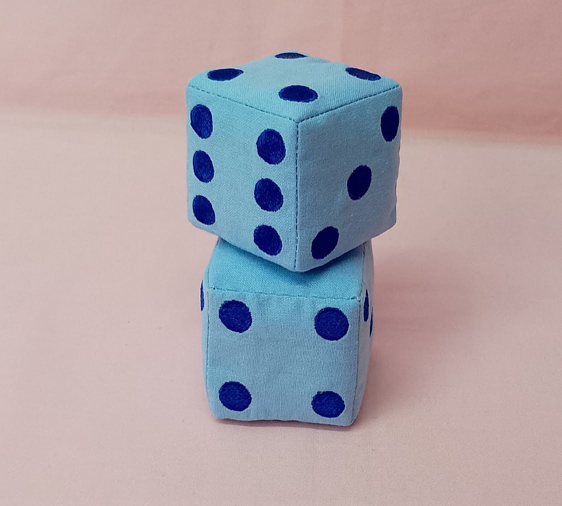 Petits dés décoratifs bleus