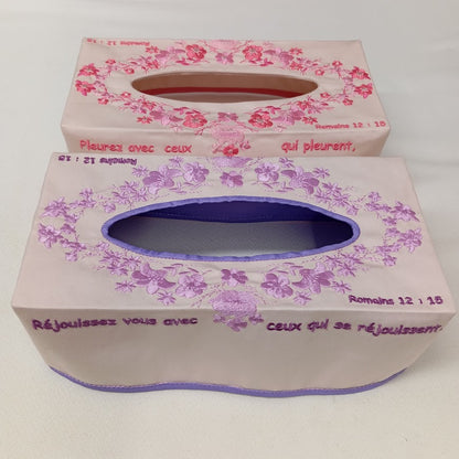 Couvre boîte à mouchoirs – Réjouissez-vous avec ceux qui se réjouissent (Romains 12:15)