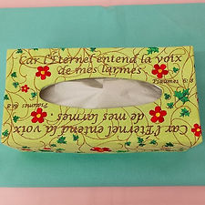 Couvre boîte à mouchoirs verte fleurie