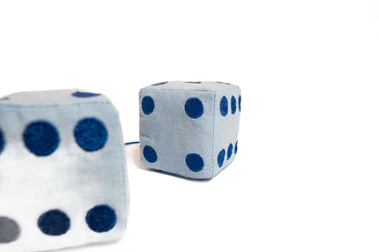 Petits dés décoratifs bleus