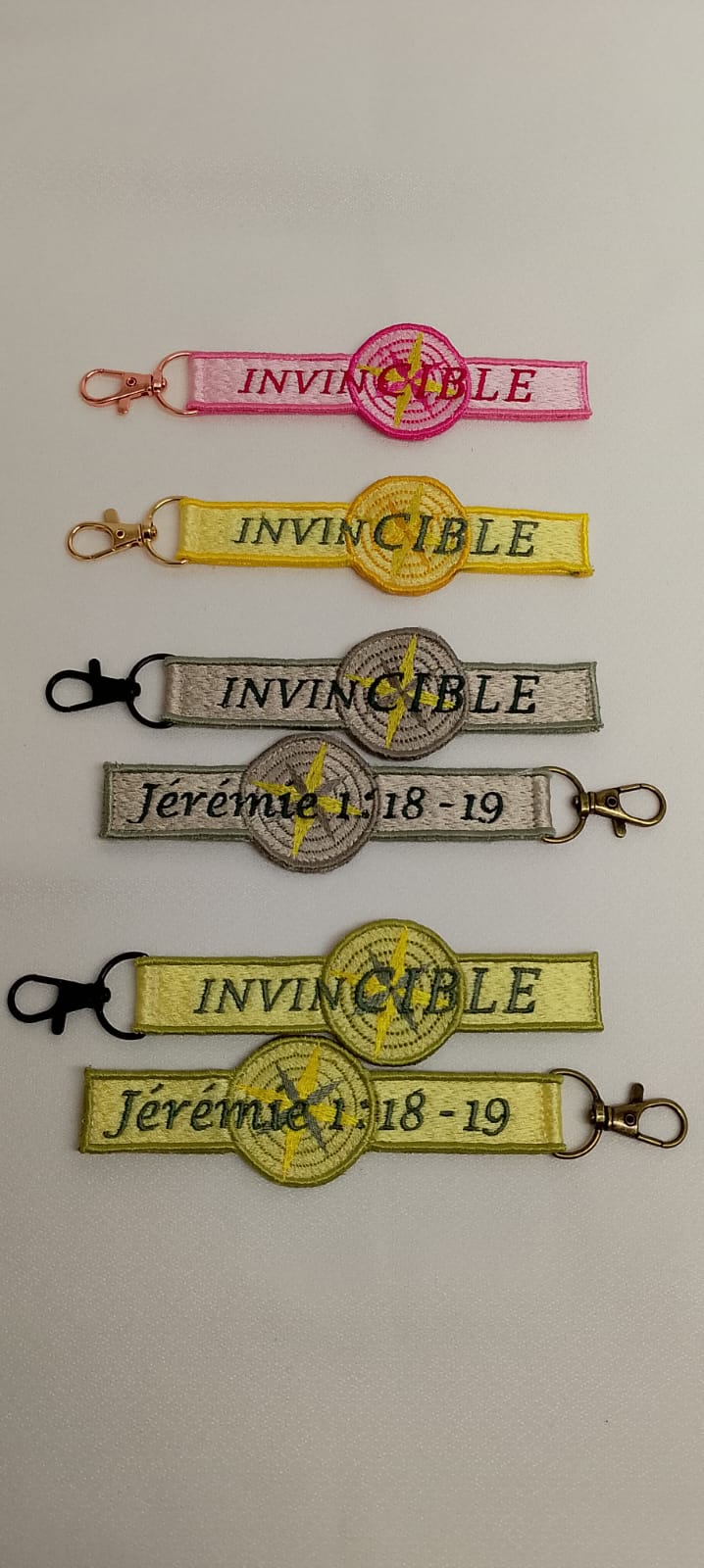 Porte-Clé Brodé - "Invincible"