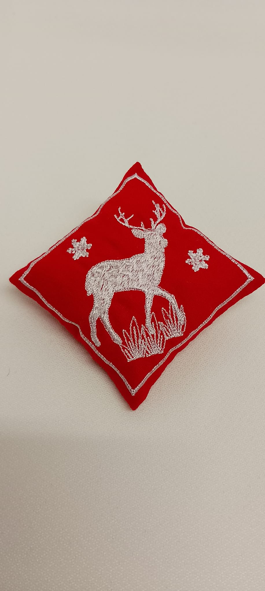 Guirlande Décorative de 4 Mini Coussins de Noël Brodés Personnalisables