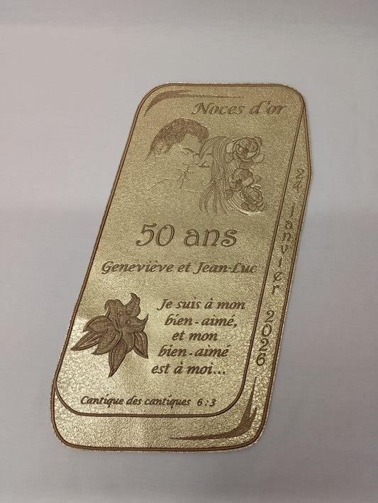 Tableau décoratif Noces d’or personnalisé - 50 ans de mariage brodé sur simili cuir doré